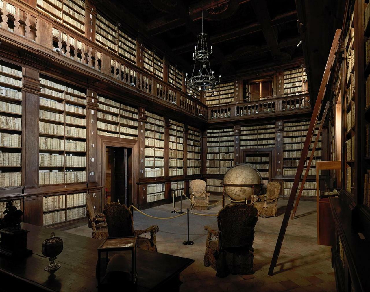 Appartamento A Palazzo Vinci Fermo Exteriör bild